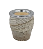 Mate camionero de tiento trenzado con virola de aluminio lisa y base de cuero lonja cosida con tiento
