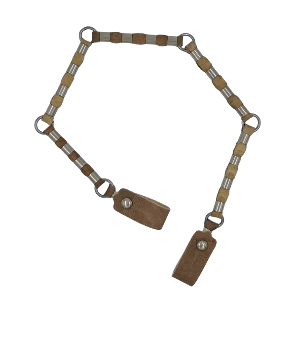 Cuentaganado de cuero entacado y presillas de cuero crudo