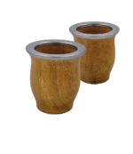 Artesano en Macia, torneria de madera de algarrobo