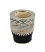 Mate imperial de tiento con virola de alpaca lisa, fleje con guarda pampa y base de cuero negro